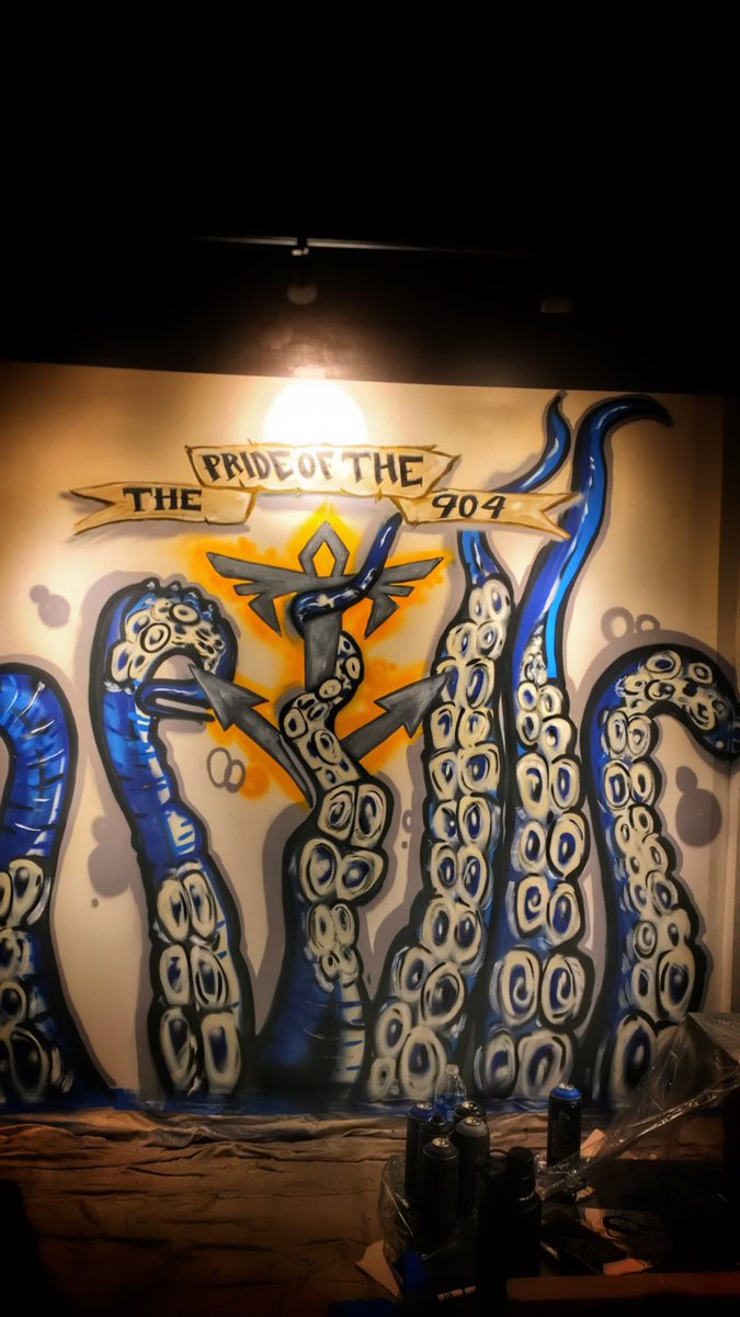 J_van_watson's tweet photo. For those that didn’t get to see it here was a mural I had the pleasure of painting for my @Section904 family back when the @JaxArmadaFC had their flagship store at the town center. Hopefully get to paint more when the new stadium is built #jafc #mural #section904 https://t.co/V7ZGe1fwAD