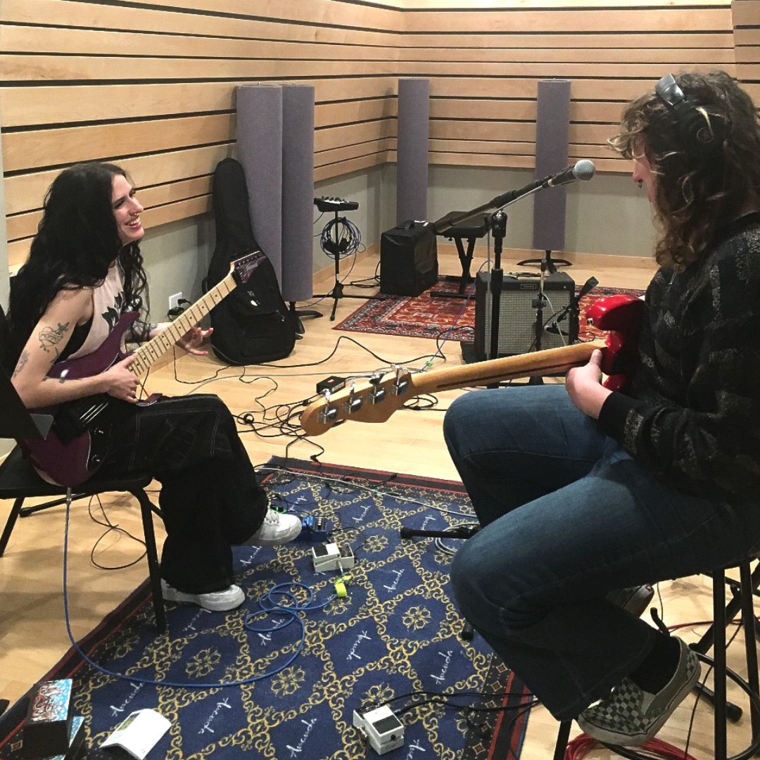 womensaudio's tweet image. Oops, they did it again! 🎧✨

Our #FallInterns rocked the house at WAM's #studio, recording their final projects this week! And guess what? It's not just any project – it's a #BritneySpears cover! 🎪🔮

More to come! 🌟