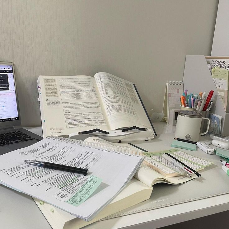 studiesmingoo's tweet image. ㅤ

professores de cada matéria no youtube ─ a thread ⨾

ㅤ♡ or ↺ para chegar em mais estudantes.

⌕ : #studytwt #studytwtbr 

ㅤ