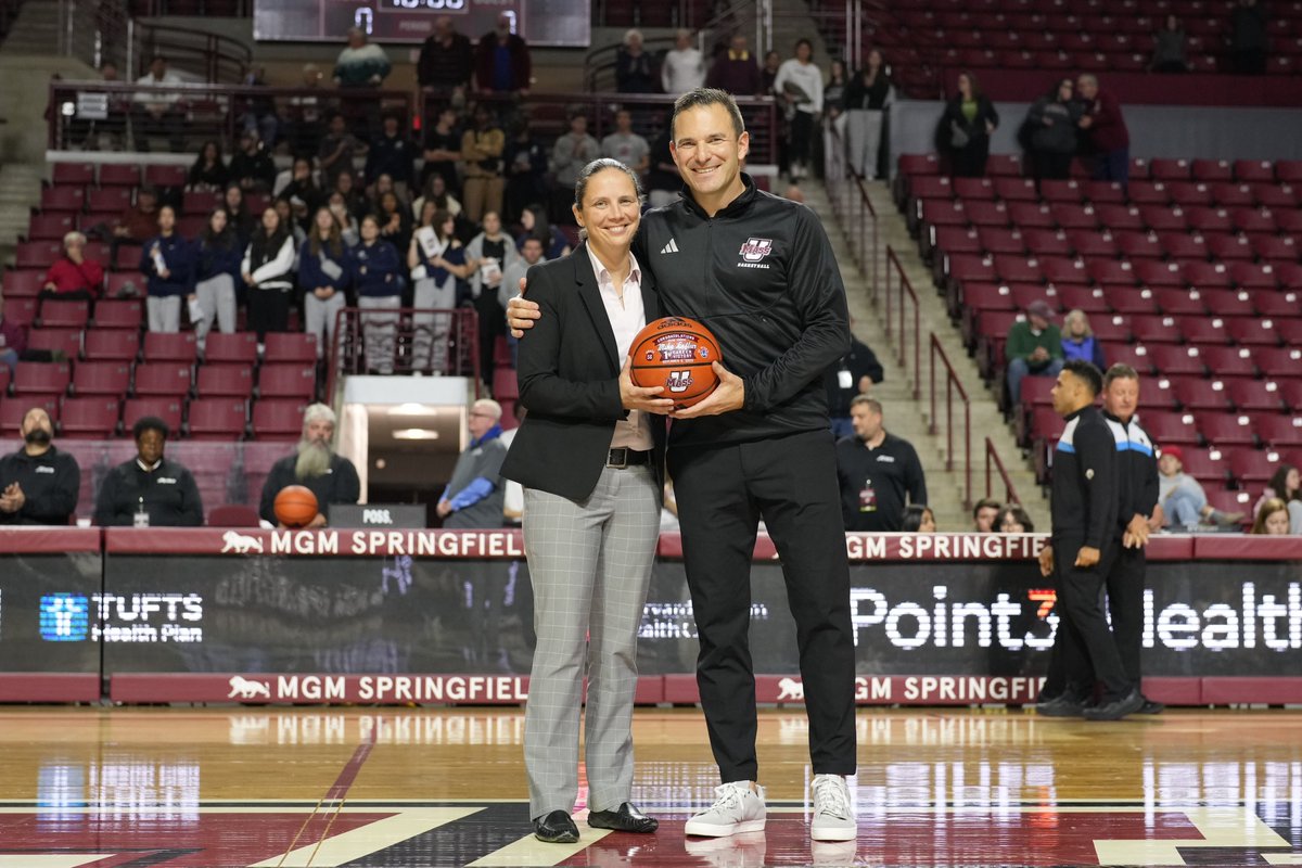 UMassWBB's tweet photo. Game ball to @CoachMikeLeflar 🤝

Recognized Coach Leflar’s 1st career win prior to tonight’s tip against Harvard!

#Flagship 🚩 https://t.co/3lNyDr79oj