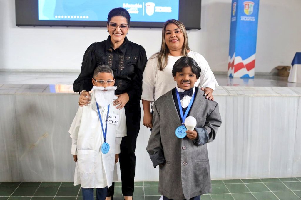 cataucgo's tweet photo. #CientifícateEnTuColegio se ha convertido en la experiencia favorita de nuestros niños y jóvenes del Atlántico para aprender más sobre ciencia. 
Hoy fue el escenario que reunió a investigadores, astronautas, matemáticos, inventores y científicos, interpretados por nuestros chicos https://t.co/uKhQtF512p