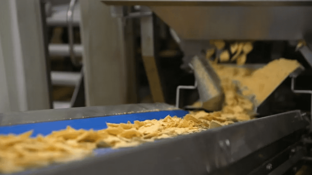 MultiplatformAI's tweet photo. AI-powered sensors by Augury enhance efficiency and reduce downtime in PepsiCo factories

#AI #AIpoweredsensors #artificialintelligence #Augurystechnology #capacitysharing #computervision #Customerexperiences #Dataprocessing #disruptions #Efficiency

https://t.co/4DaO73gfLE https://t.co/nVZVGiiT5N