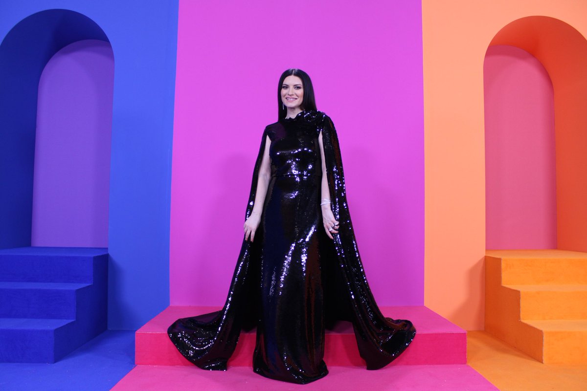 ¡Brillando en los <a href="/LatinGRAMMYs/">The Latin Recording Academy / Latin GRAMMYs</a> !

Thanks to Pierpaolo Piccioli. 

Total look: <a href="/MaisonValentino/">Valentino</a> 
Styling: Susanna Ausoni 
MUAH: Rebeca Trillo-Figueroa

#LatinGRAMMY