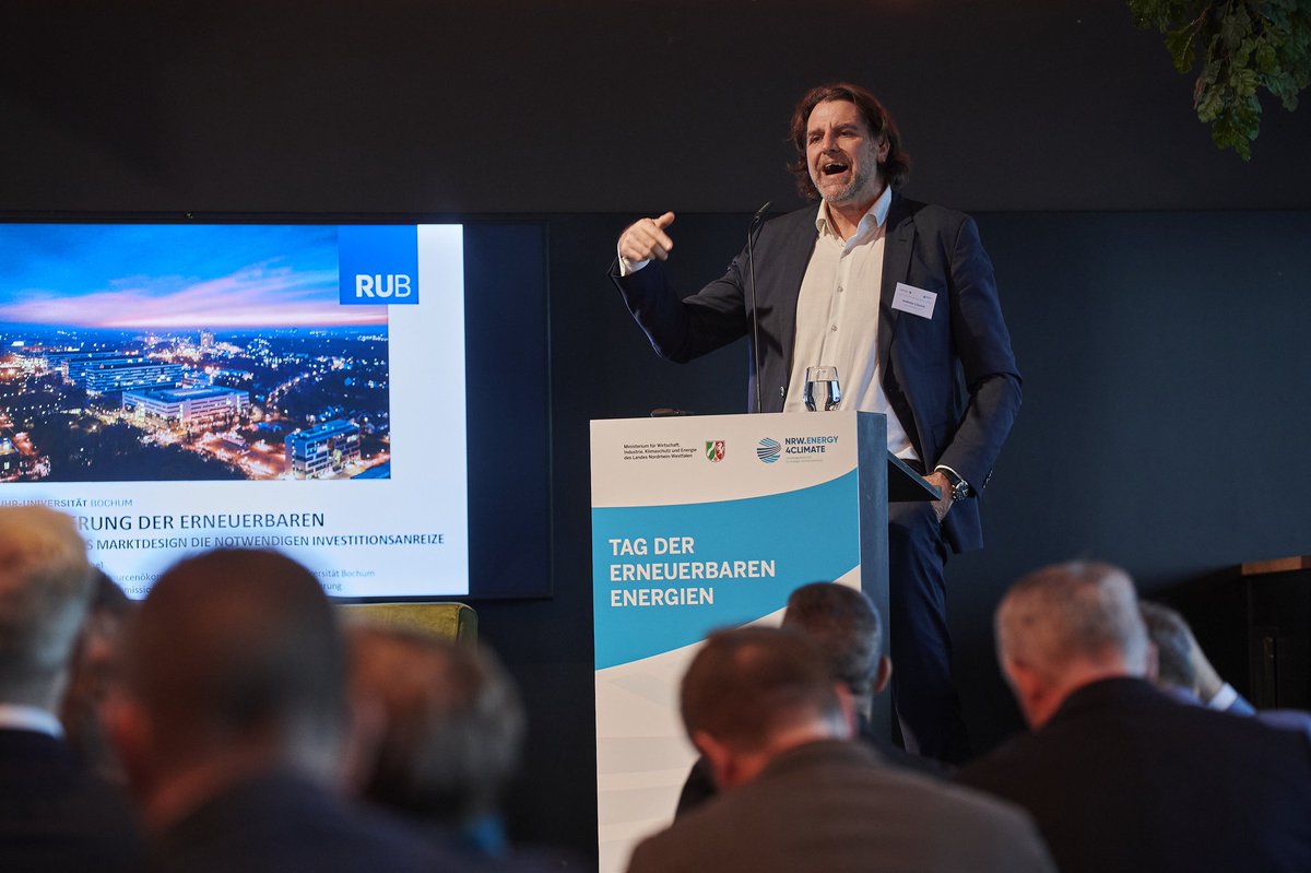 Der Tag der Erneuerbaren Energien von @NRW_E4C und <a href="/WirtschaftNRW/">Wirtschaft.NRW</a> hat heute die Akteure der Energiewende in NRW zusammen gebracht. Ich durfte über die Auswirkungen des Marktdesigns berichten. Tolle Veranstaltung. Es bewegt sich etwas. energy4climate.nrw/aktuelles/news…