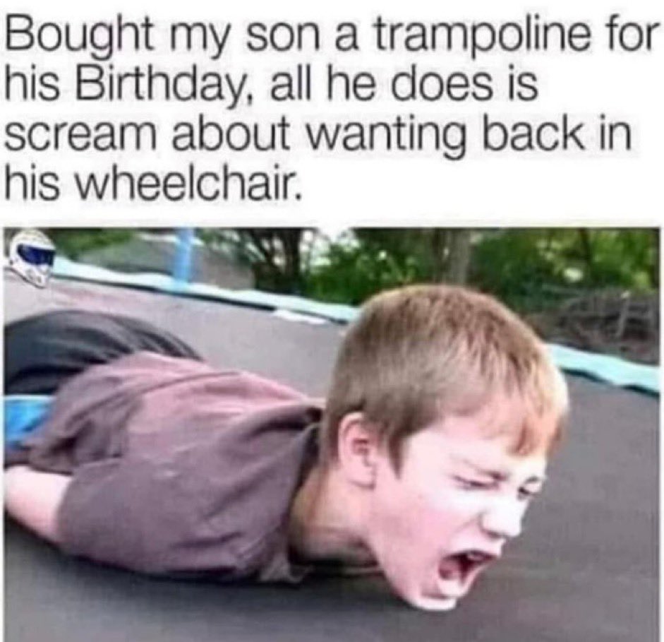 pilotrob23's tweet image. 😆