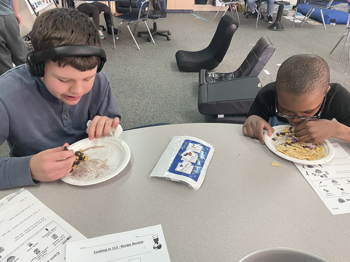 MrsStOnge's tweet photo. Todays N2Y recipe was a hit! The dip &amp; chips were gone by the end. #teachlovecoffee #lifeskills #cookingintheclassroom #n2yrecipe https://t.co/XIWScQAJqO