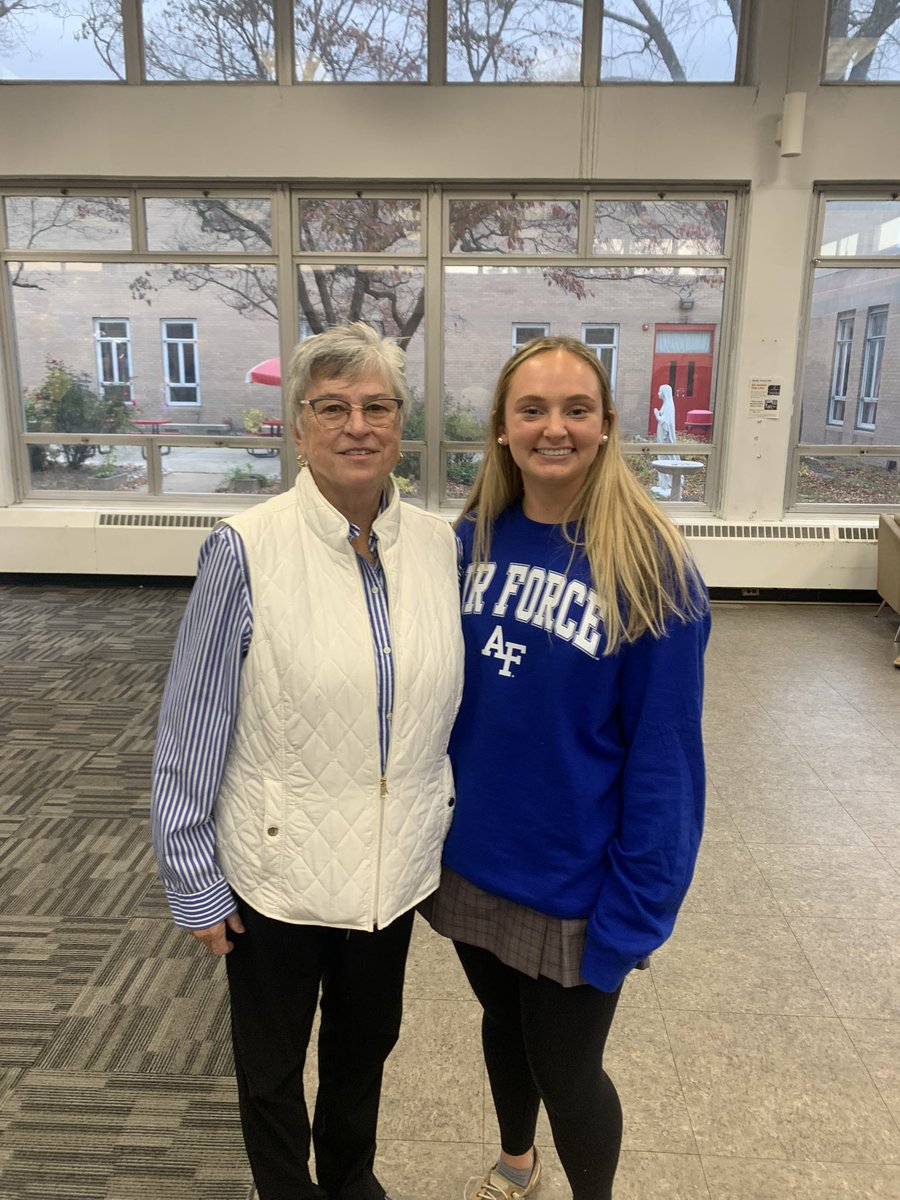 thephillyroots's tweet photo. Philly Roots Felicity McFillin signs with the Air Force Academy! Coach Chris and Felicity McFillin at her signing ceremony. Congratulations π #phillyroots #phillyrootsbasketball #putdownroots https://t.co/tkgH9TunHo