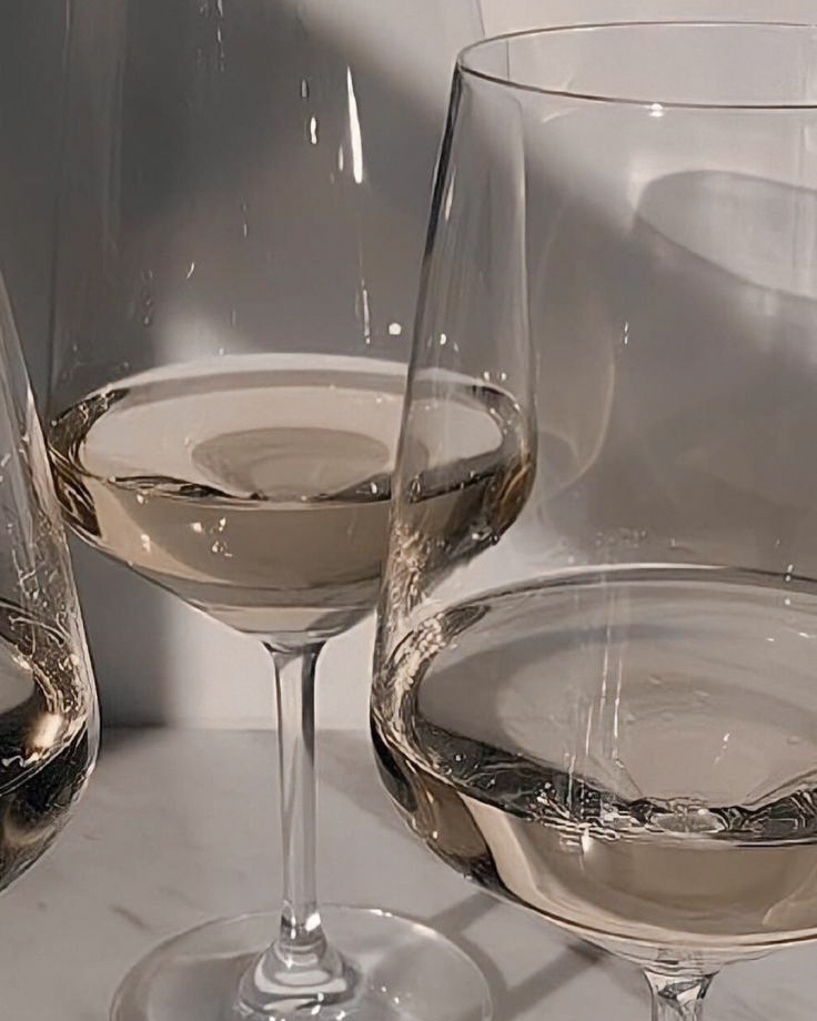 Tanceuticals's tweet photo. pour up a glass of wine &amp; grab your tanner ~ it's Thursday Tan Day 😉🍷

need a restock? head over to the link in bio to shop! 

pc pinterest https://t.co/xRXJTjkliK