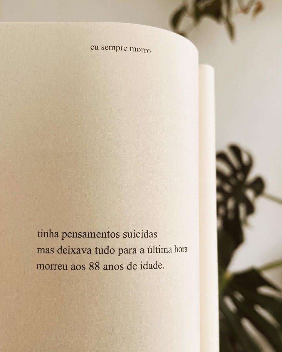 kaiobrunodias's tweet photo. eu sempre morro, página 66 https://t.co/5e76xGwo6j