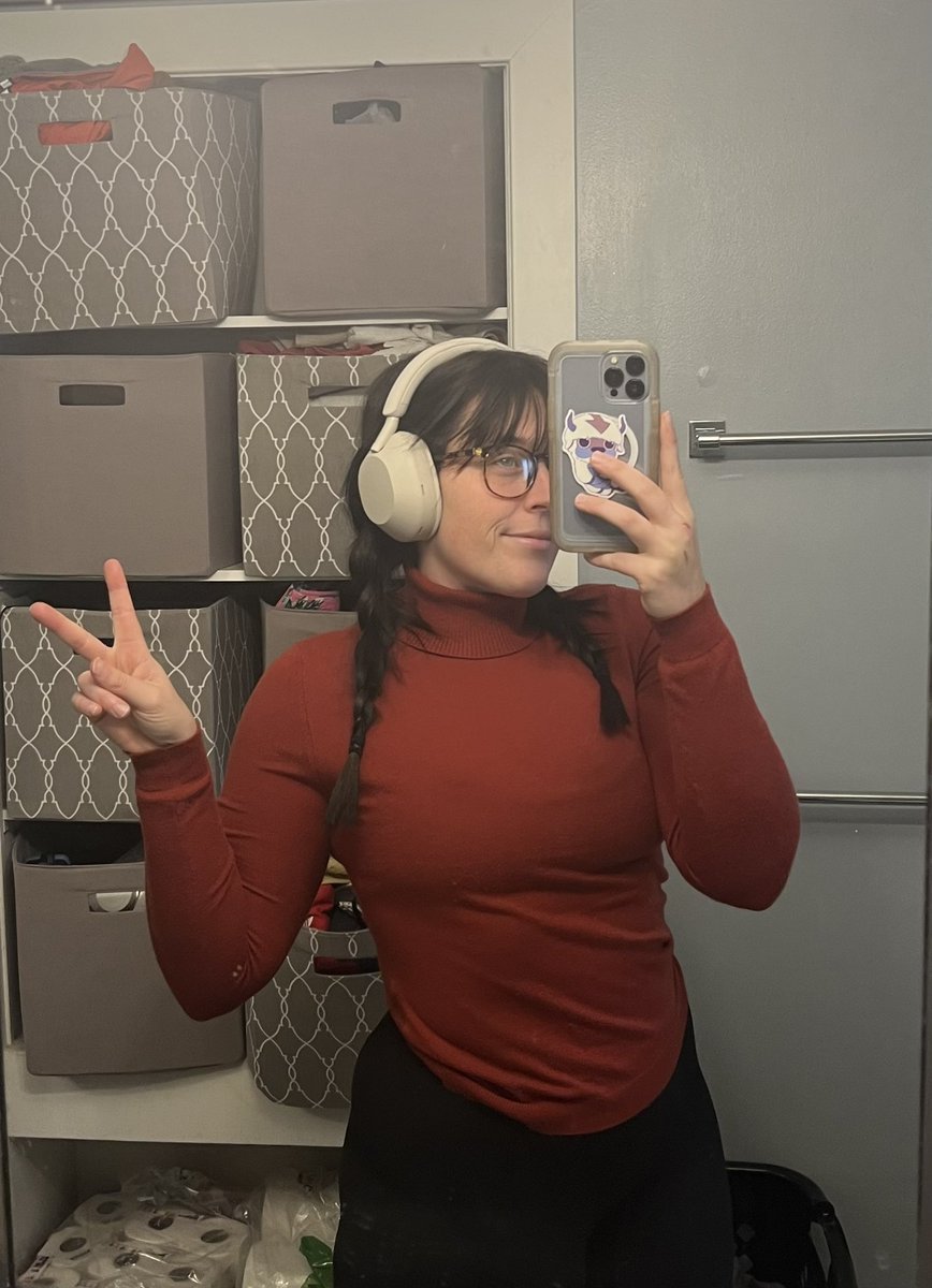 actualNicoRobin's tweet photo. Velma vibes https://t.co/Ms7TtWm5Ix