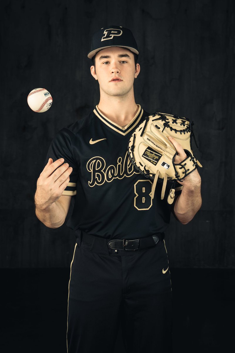 JDiGregorio8's tweet photo. Thank you coach Goff, @PitchTOpitch23 @CMarx21 @hunterroberts2 and @PurdueBaseball for an amazing official visit!  Can’t wait to get started!  #BoilerUp https://t.co/Li3mbjHu0l
