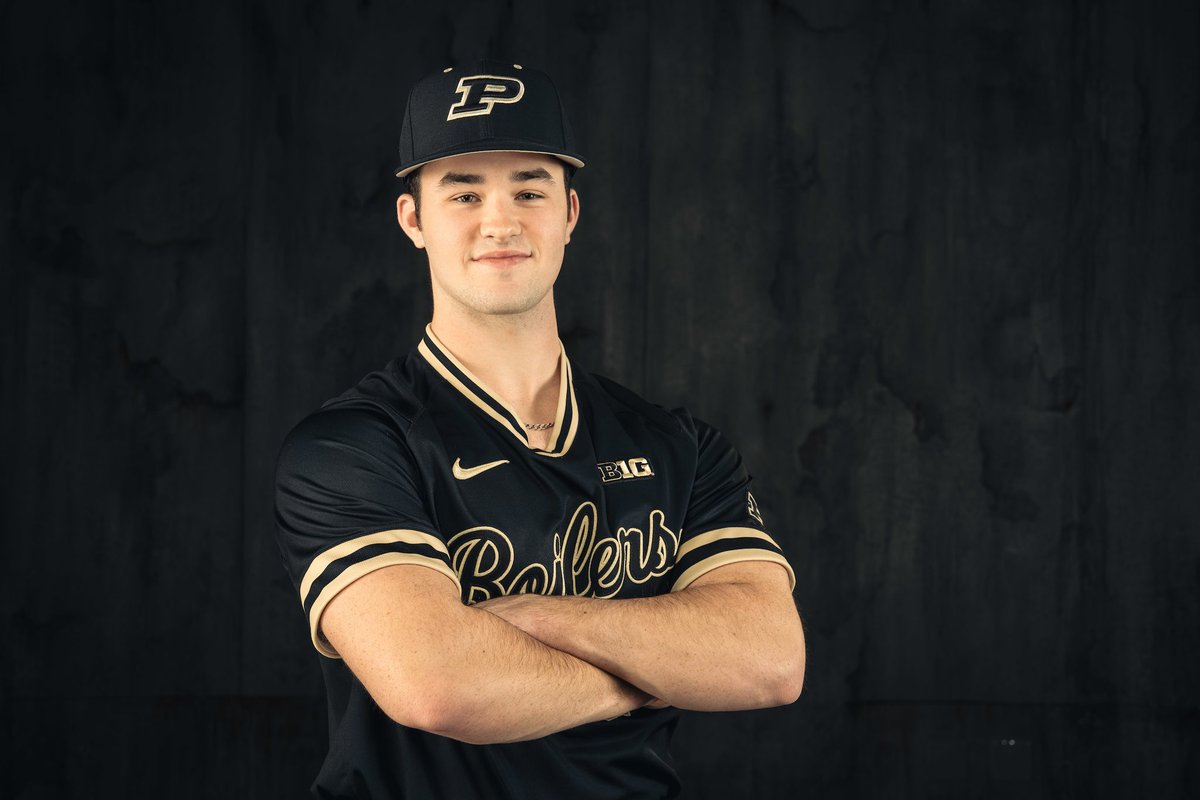 JDiGregorio8's tweet photo. Thank you coach Goff, @PitchTOpitch23 @CMarx21 @hunterroberts2 and @PurdueBaseball for an amazing official visit!  Can’t wait to get started!  #BoilerUp https://t.co/Li3mbjHu0l