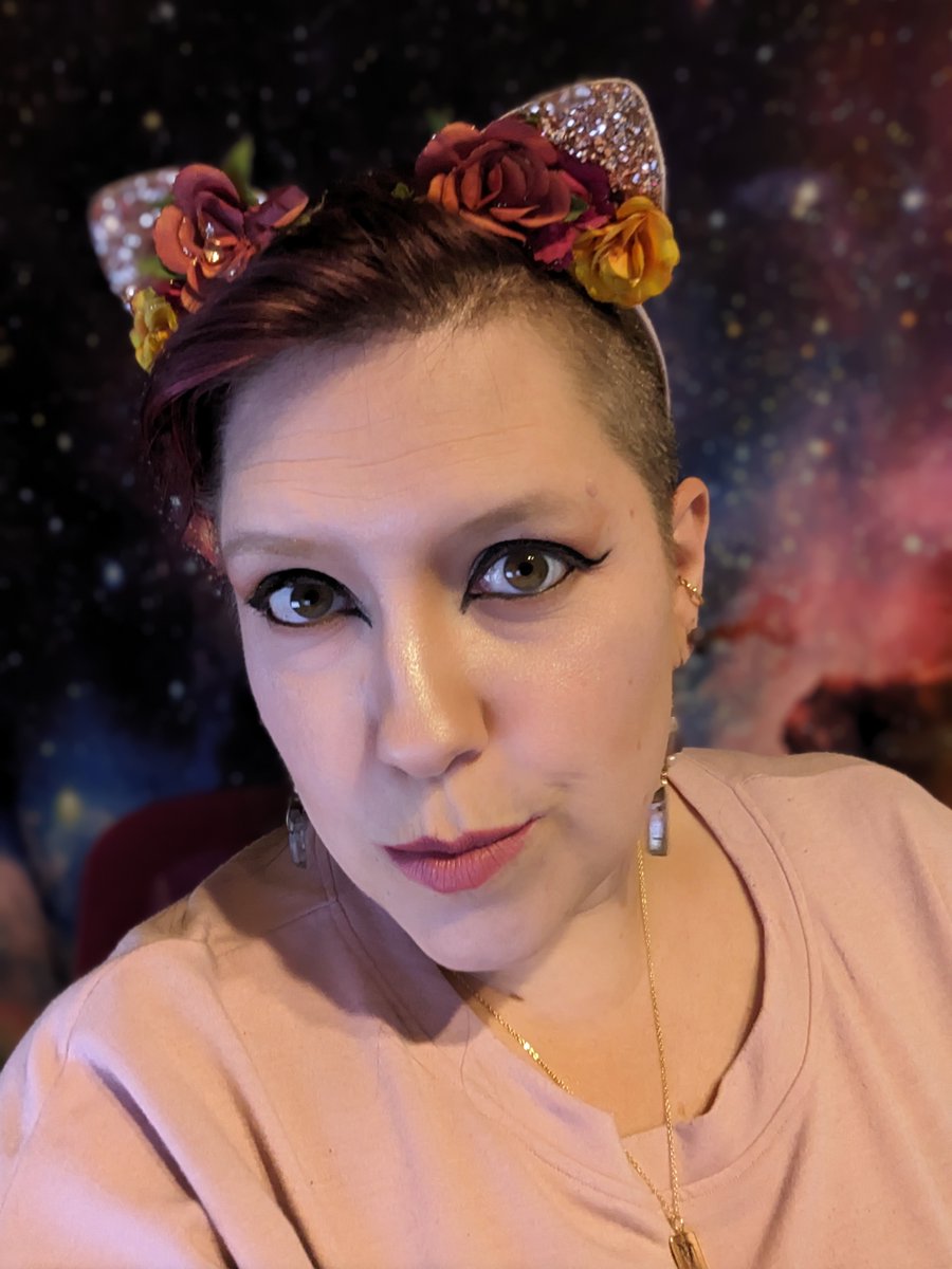 MzHartz's tweet photo. 🔴 LIVE NOW! Back to the meow with some #VampiretheMasquerade #vamily 
https://t.co/qkt7K5e6kj https://t.co/rBdaKks5EY