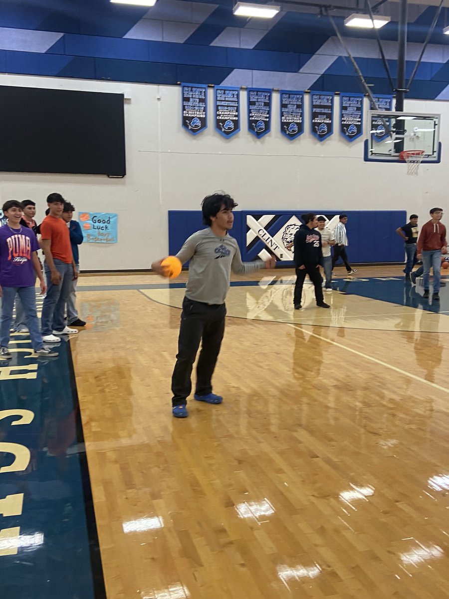 CisClint's tweet photo. Dodgeball with our PIE Unit ! ๐๐ค#weareclint #army #ciselpaso https://t.co/AEgVhKfW8E