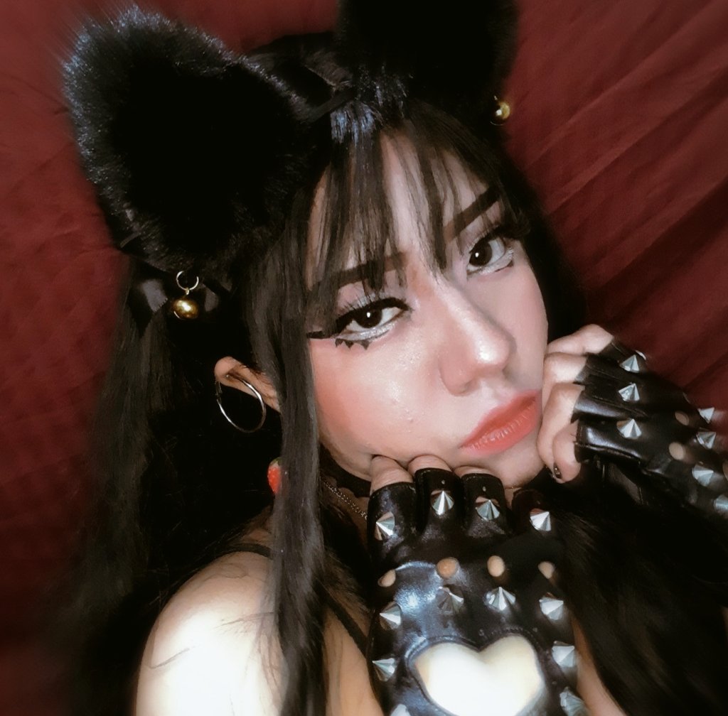 BalmMaira's tweet photo. 🖤 El pasado muerto y enterrado aa seguir adelante uwu 🖤🫰🏻 https://t.co/wK8mivYsXE