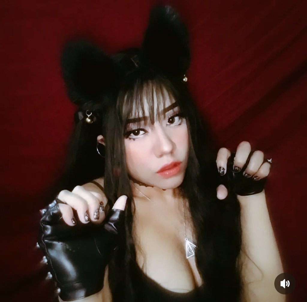 BalmMaira's tweet photo. 🖤 El pasado muerto y enterrado aa seguir adelante uwu 🖤🫰🏻 https://t.co/wK8mivYsXE