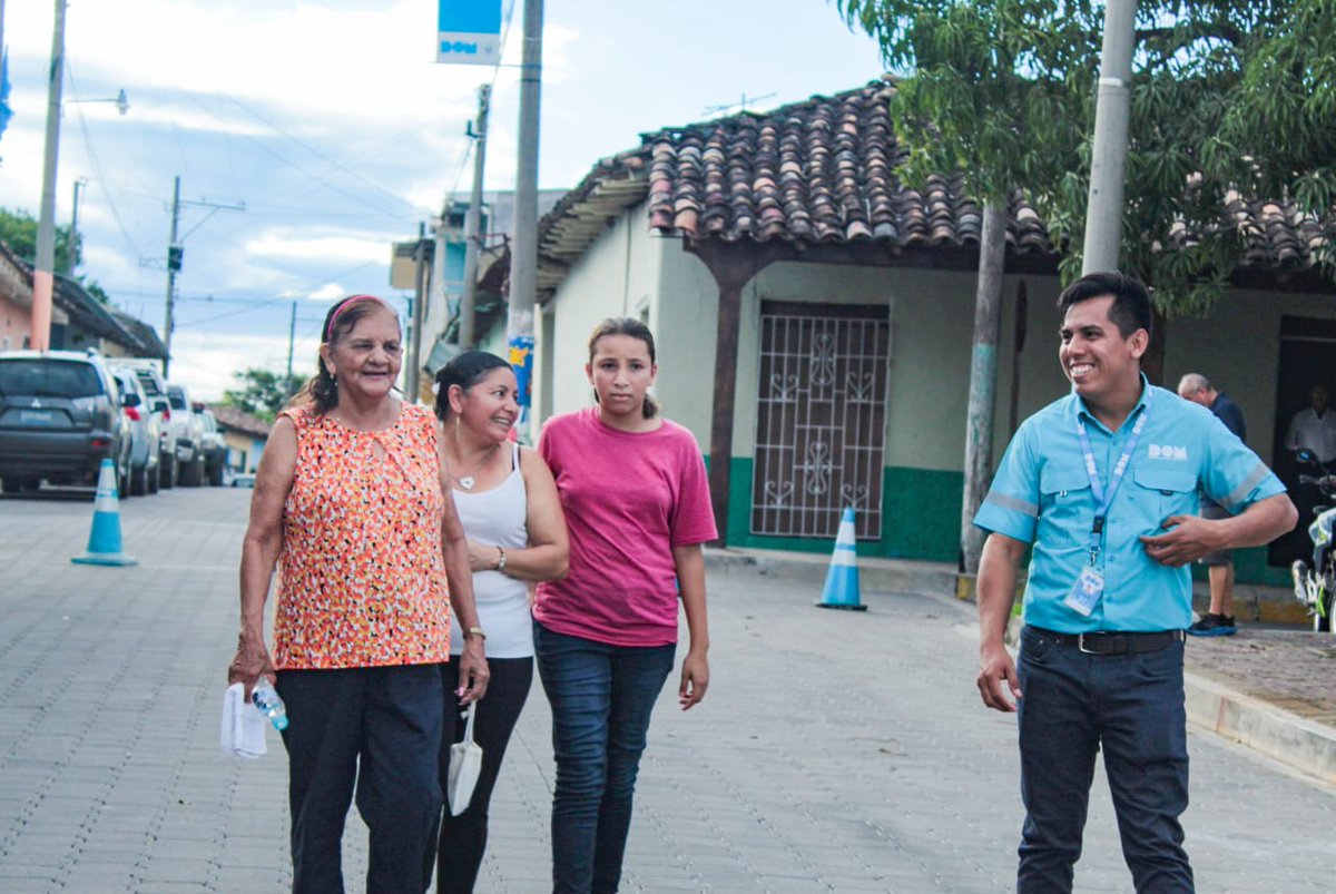 ObraMunicipal's tweet photo. ¿Cuántos empleos generamos en San Isidro con el #PlanNacionalDeBacheo? 👀

👉 100 puestos laborales para transformar más de 20 calles. https://t.co/4eHzQKKPIO