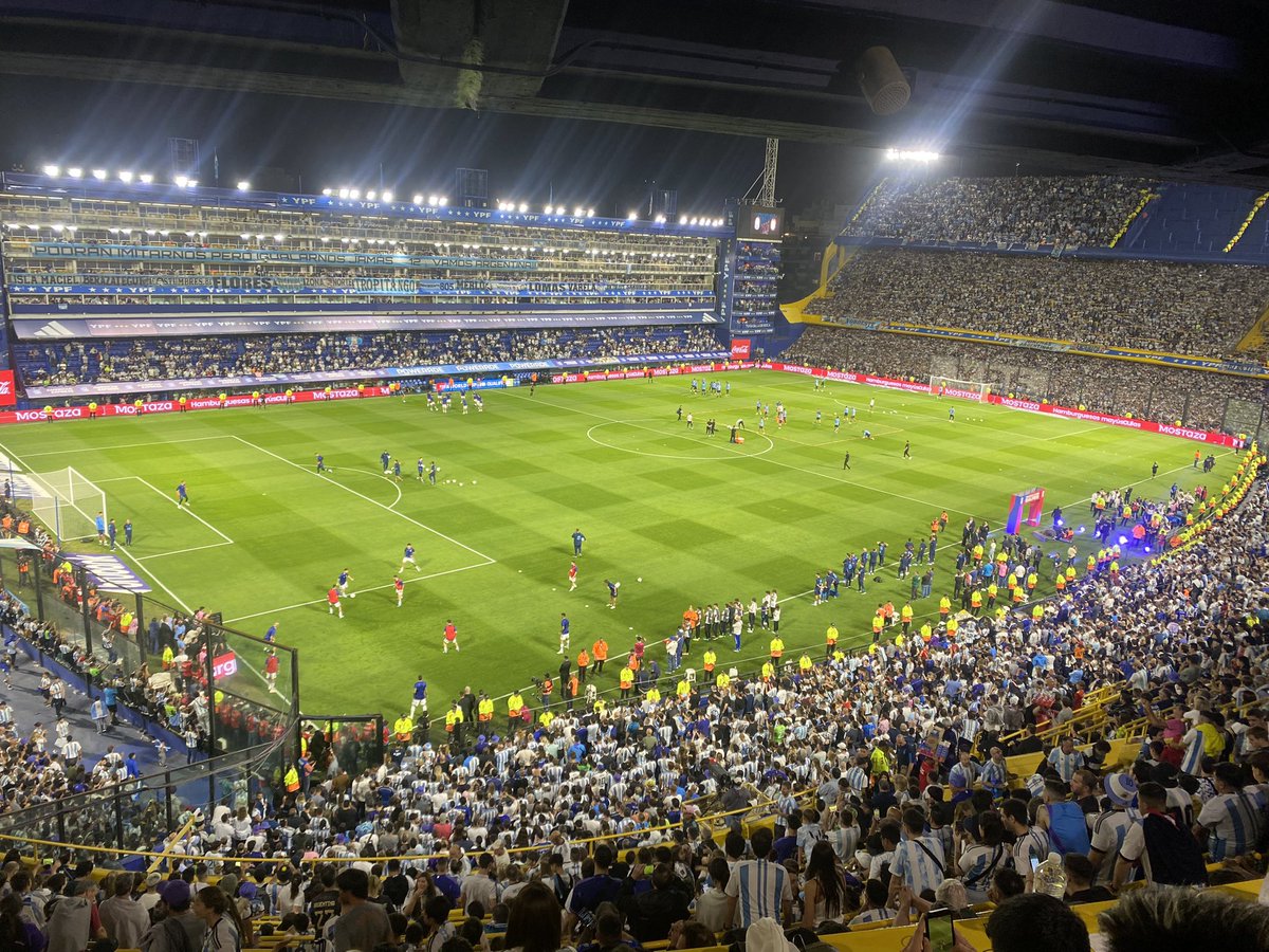 Ya venimos desde “La Bombonera” con el juego entre <a href="/Argentina/">🇦🇷 Selección Argentina ⭐⭐⭐</a> y <a href="/Uruguay/">Selección Uruguaya</a> 

<a href="/Roberto_Moar/">Roberto Moar</a> 
<a href="/A_Cancellara/">Andrés Cancellara</a> 
<a href="/pablobucalo/">Pablo Búcalo</a> 
<a href="/RodriVazquez95/">Rodri Vázquez</a> 

<a href="/Sport890/">Sport 890</a>