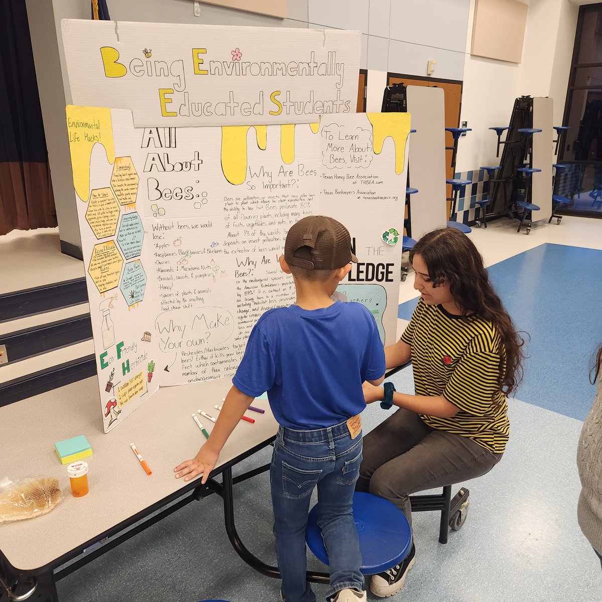 akbusybee's tweet photo. Students at @WTHanes are learning about Environmental hacks, signing a pledge to take care of the environment and making bee friendly pesticide from the @IDODI team PEEPS. #iamdi https://t.co/Z8SdEhRTMB
