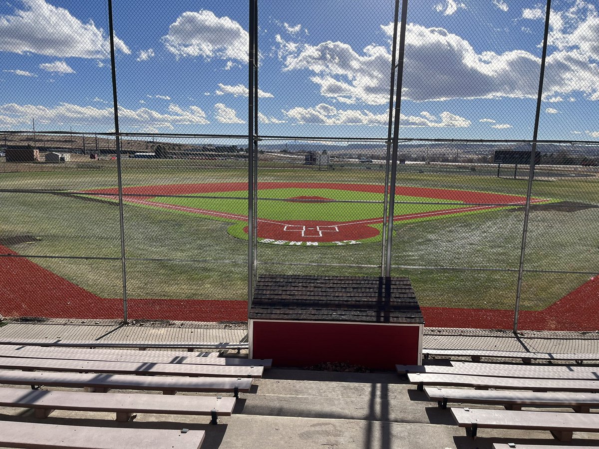Go_Turf's tweet photo. Let’s play Ball!!! Ponderosa High School has a brand new infield to play on! First full athletic field is in the books, and we think it’s as pretty as a shiny new diamond 😉 💎 #articialturf #turfathleticfields #coloradobaseball #coloradoturf #athleticturf https://t.co/I2cyqGCQgz