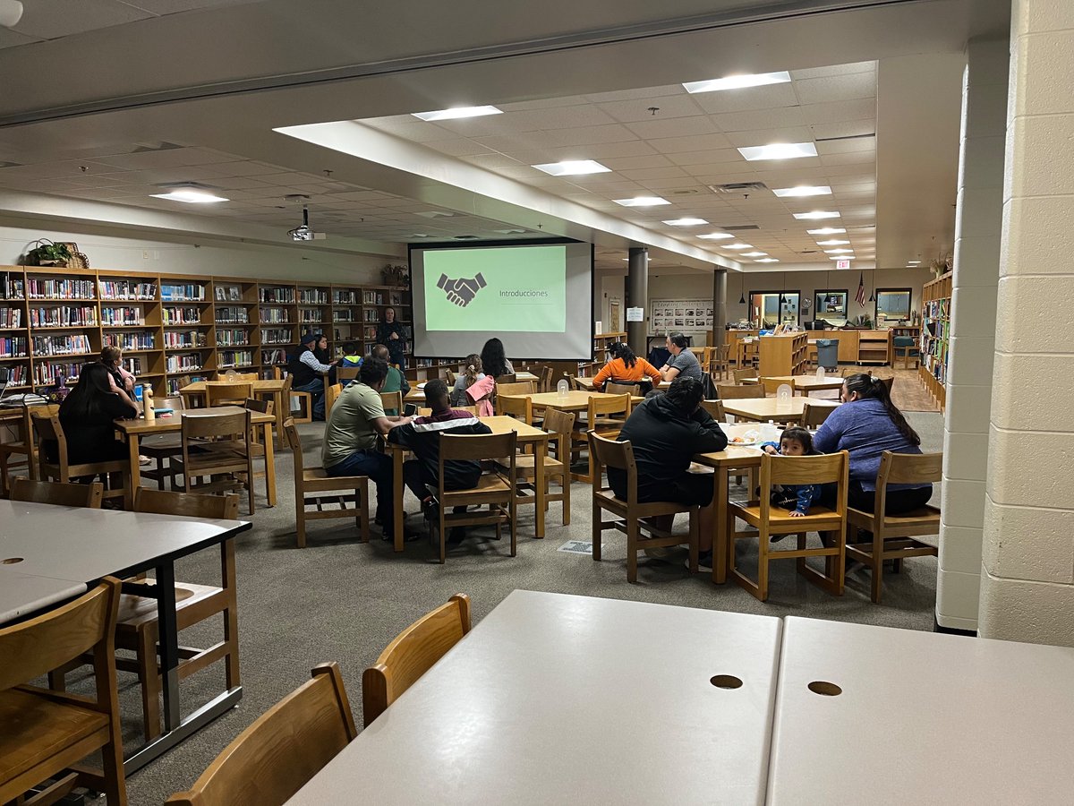 laurabbeard's tweet photo. Celebrating National Parent Involvement Day with the new Scott County English Learner CIPL cohort! Also pictures from last night’s kick off of FUENTE CIPL in Clark County! #KYFamEngage #kyCIPL #drivingpossibilities https://t.co/RqGKEbND7f