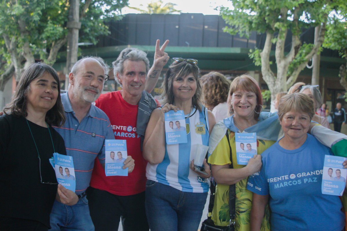 mmpcurutchet's tweet photo. Militamos hasta el último día para que @SergioMassa sea presidente y tengamos un proyecto local, provincial y nacional que incluya a todos. 

#MassaPresidente 🇦🇷
#UnionPorLaPatria
#MacosPaz #Lista134 https://t.co/SJ8uPldfgE