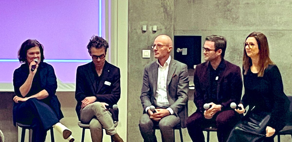 GLW_UHasselt's tweet image. Excelleren doe je niet alleen. Vele #uitdagingen maar ook #kansen. Beleidsmatige, technologische, ethische, onderwijskundige, maatschappelijke … . Hoe inspelen op de vele veranderingen en actuele noden in evoluerende contexten?