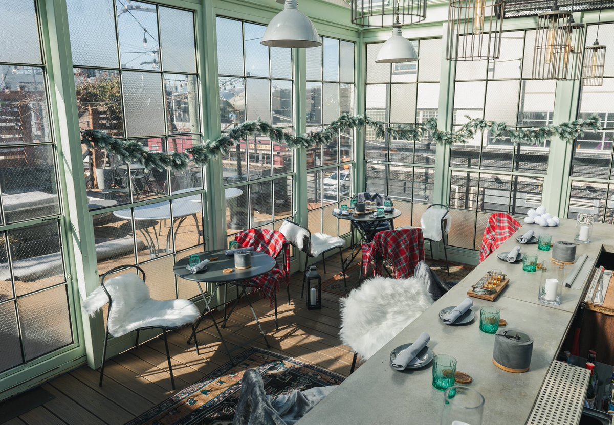 Gravitas tweet media