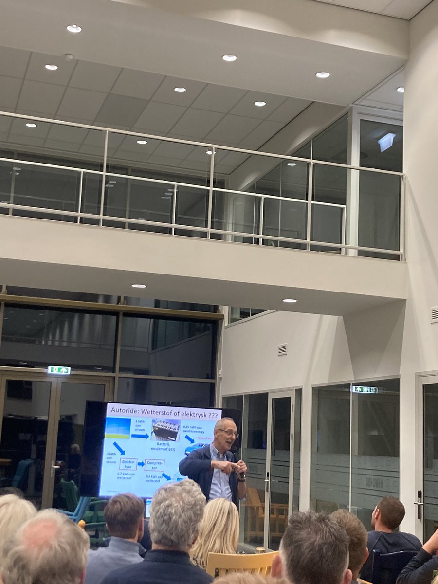 Avond bij <a href="/ProWurk/">ProWurk</a> in Dokkum met <a href="/SOD_Dantumadeel/">SOD</a>. Nu lezing van Jaap Klimstra over de energietransitie.