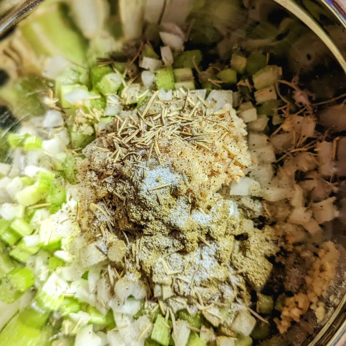gfreetraveler's tweet photo. #cornbreaddressing is my favorite #sidedish. I tend to make more than needed so I can #freeze it and have a #dish ready to when I get #cravings.
#glutenfree #glutenfreefood #glutenfreerecipes #glutenfreelife #glutenfreefoodie #glutenfreeblogger #homecooking #homecookedmeals https://t.co/FEdv6w8JzC