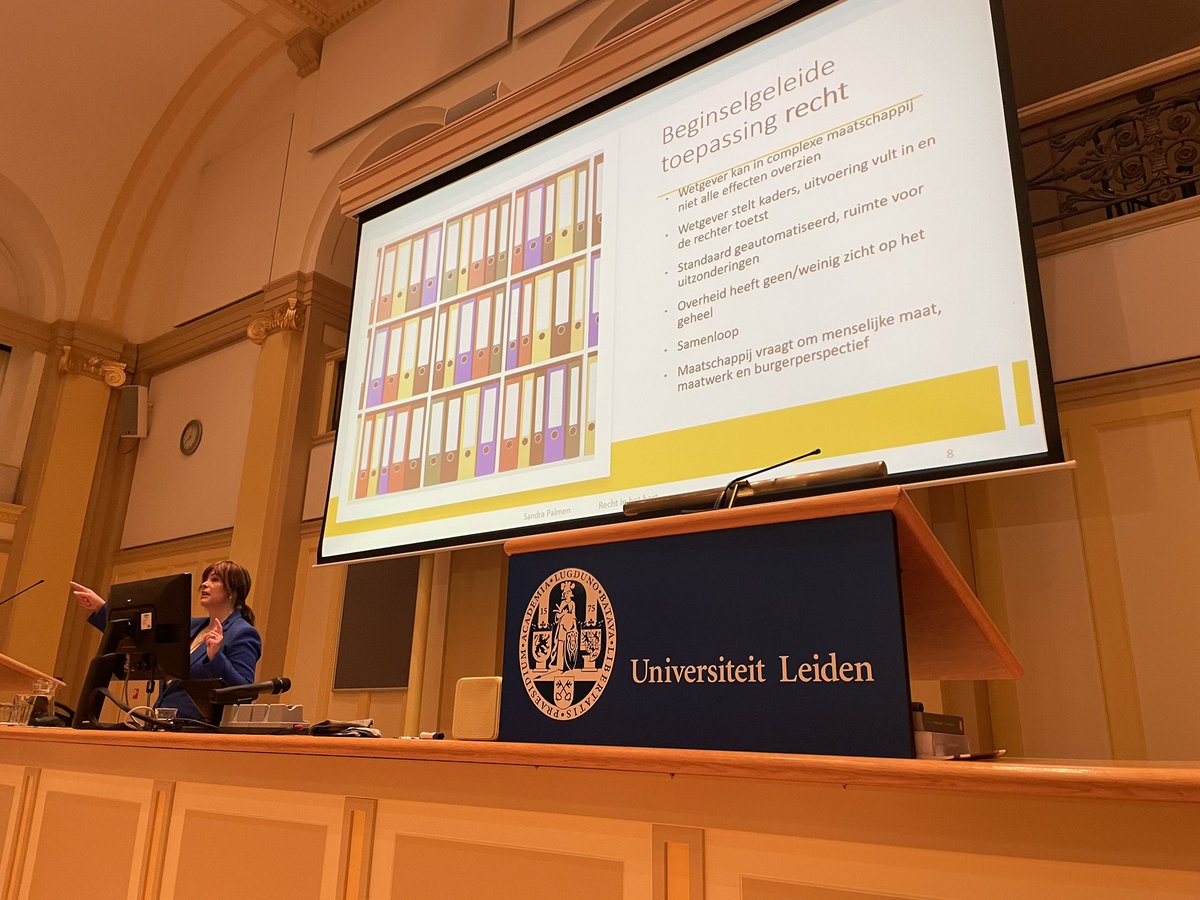 Bastiaan Rijpkema (@bastiaanrij) on Twitter photo “Begint rechtsbescherming pas bij de rechter?”
Nu bij <a href="/LeidenLaw/">Leiden Law School</a>: in gesprek met Sandra Palmen, auteur van de memo-Palmen en TK-kandidaat <a href="/NwSocContract/">Nieuw Sociaal Contract</a>, bij rechtsfilosofievereniging DIQIT. Een pleidooi voor meer maatwerk door inzet rechtsbeginselen “Begint rechtsbescherming pas bij de rechter?”
Nu bij <a href="/LeidenLaw/">Leiden Law School</a>: in gesprek met Sandra Palmen, auteur van de memo-Palmen en TK-kandidaat <a href="/NwSocContract/">Nieuw Sociaal Contract</a>, bij rechtsfilosofievereniging DIQIT. Een pleidooi voor meer maatwerk door inzet rechtsbeginselen