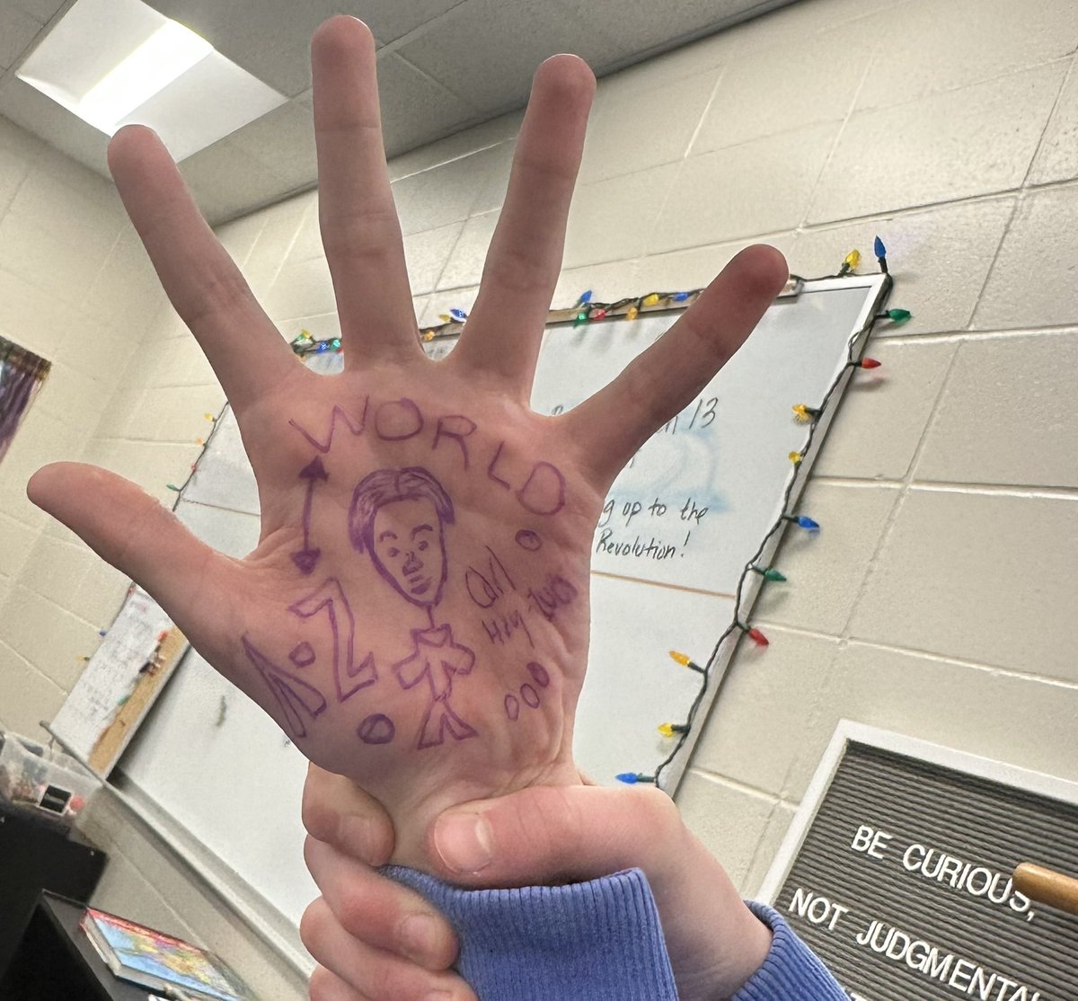 WildWillysGMS's tweet photo. The World from A to Z is inspiring the next generation of hand artists at Garretson Middle School! @CarlAzuz https://t.co/yKMrMSbxsB
