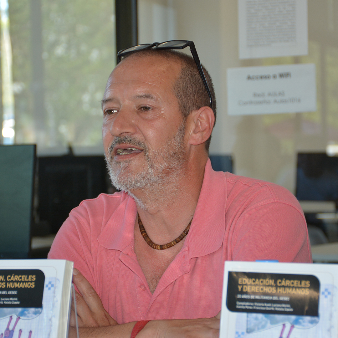 PsicoUNLP's tweet photo. 📚La presentación del libro “Educación, Cárceles y Derechos Humanos: 20 años de militancia del GESEC”, cuenta con las participaciones del Mg. Francisco Scarfó, la Lic. Luciana Morini y el Prof. Ricardo Bizarra, con la coordinación de la Dra. Belén Mariescurrena en el #CIPSI https://t.co/JDqWpNXeGf