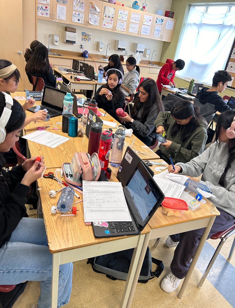 CoutoMr's tweet photo. Race day! Grade 8 Bravehearts put their #STEM skills to the test for our Systems unit, designing and creating their own balloon propelled vehicles. Lots of creativity - and competitive spirit! @ValentineDPCDSB @DPCDSBSchools https://t.co/ocb5fUi1fr