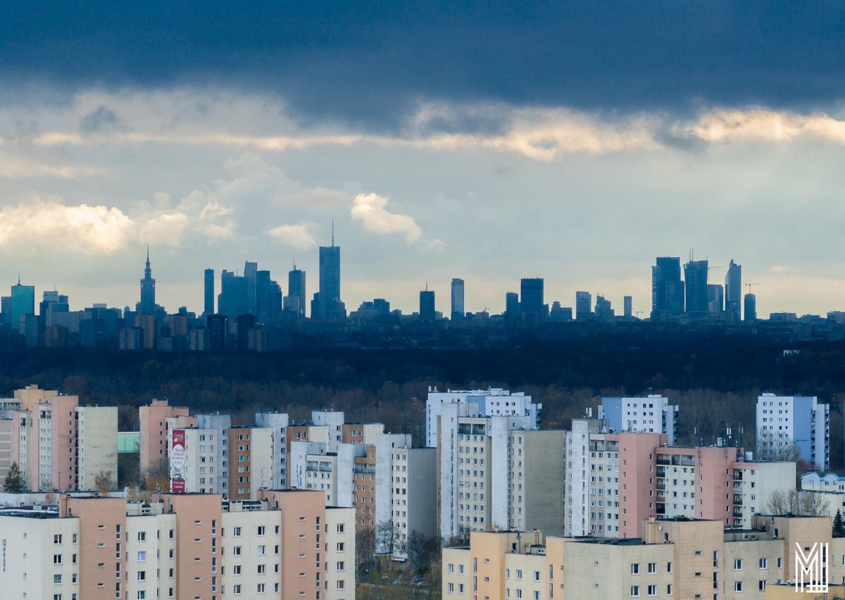 LulkoM's tweet photo. Taki przypadkowy kadr z wczoraj z Warszawy. Nawet z Białołęki może wyglądać nieźle 😉 https://t.co/cgnUz7t4d5
