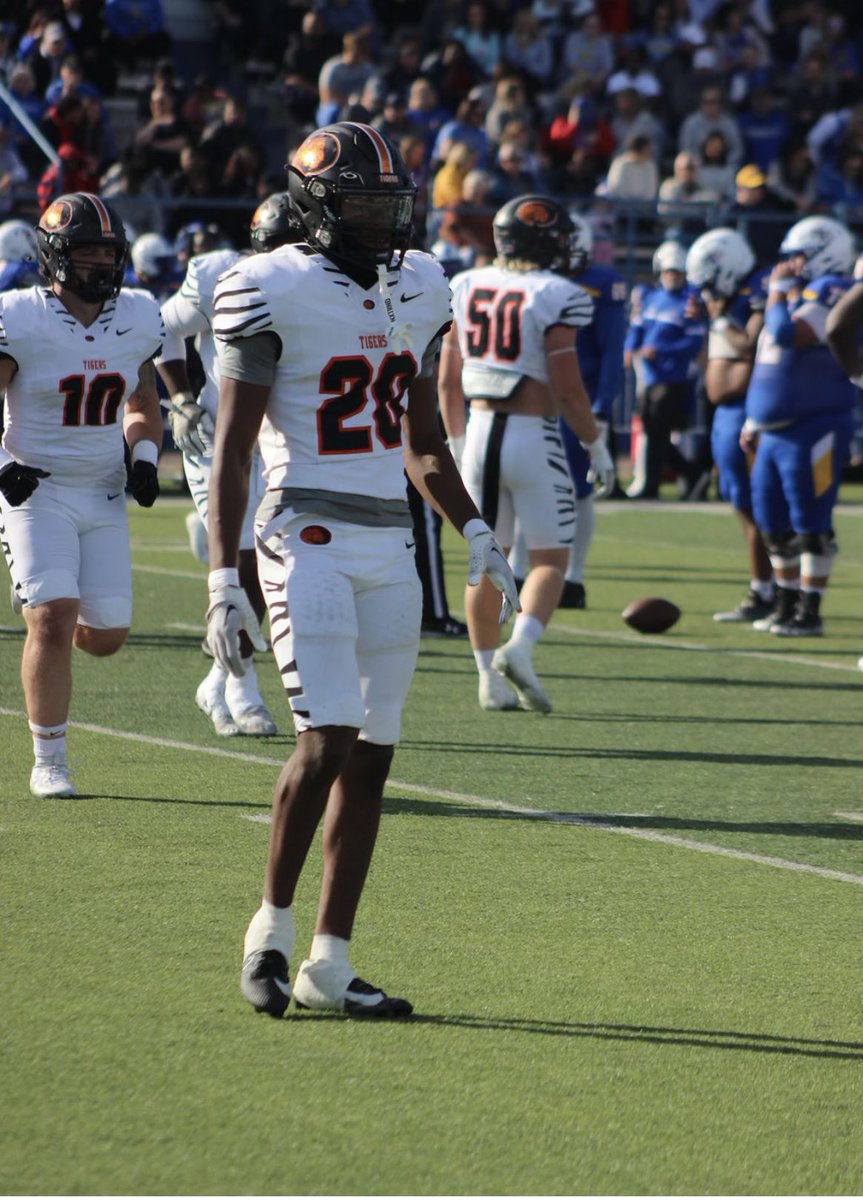 Aretavious Hendrix (@coachthendrix) on Twitter photo Congratulations to <a href="/JimmyPitts18/">Jimmy Pitts Jr.</a> and <a href="/gio_waller/">Gio Waller</a> on their Deserved All-Conference selections!#GREASYU #DBU Congratulations to <a href="/JimmyPitts18/">Jimmy Pitts Jr.</a> and <a href="/gio_waller/">Gio Waller</a> on their Deserved All-Conference selections!#GREASYU #DBU