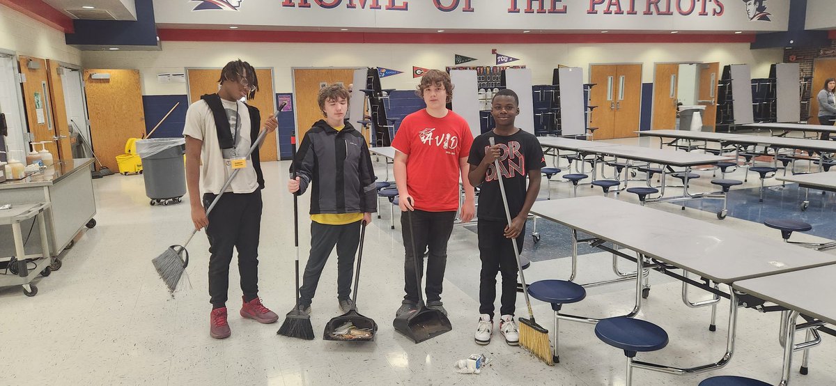 PRMS_Activities's tweet photo. Best lunch cleaners. They help every single day. Go above and beyond. https://t.co/yX1Jvy9XD8