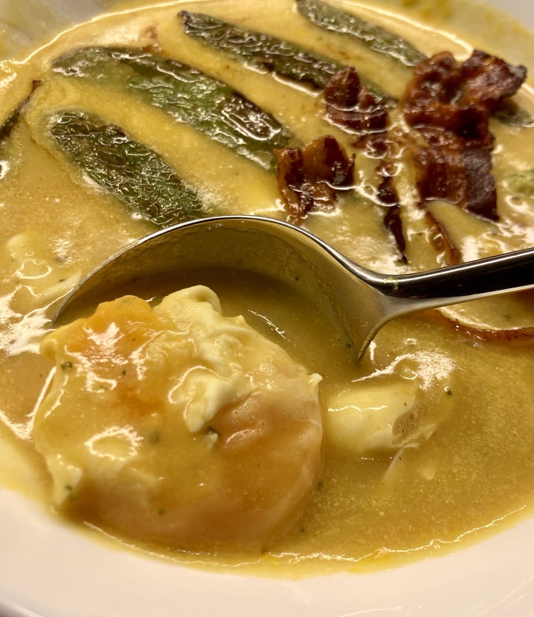 KrisBlackRose's tweet photo. I made an #autumn #soup -a #pumpkin soup with fresh #broccoli florets, grilled #bacon, #snowpeas grilled in the #bacongrease, and the final personal touch: I broke an #egg directly into the still boiling soup. Now I’m filled until tomorrow noon. #healthyfood @CaryKelly11 https://t.co/4mljSK6jLM