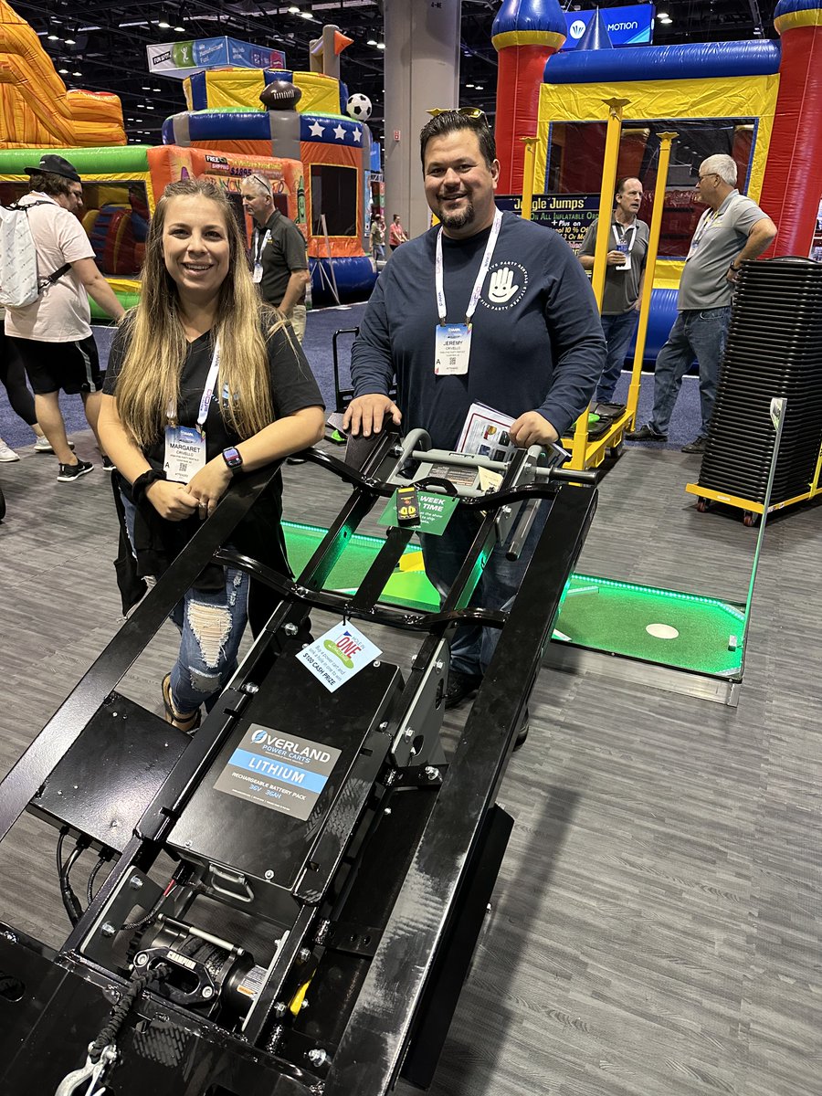 GraniteInd's tweet photo. Loving our time at IAAPA 2023!  Shout out to High Five Party Rentals out of Goodyear, AZ!  Thank you for going with Granite.🙌 #IAAPAExpo #iaapa2023 #IAAPA #inflatables #bouncehouse #PowerCart https://t.co/TEJXg2MDlT