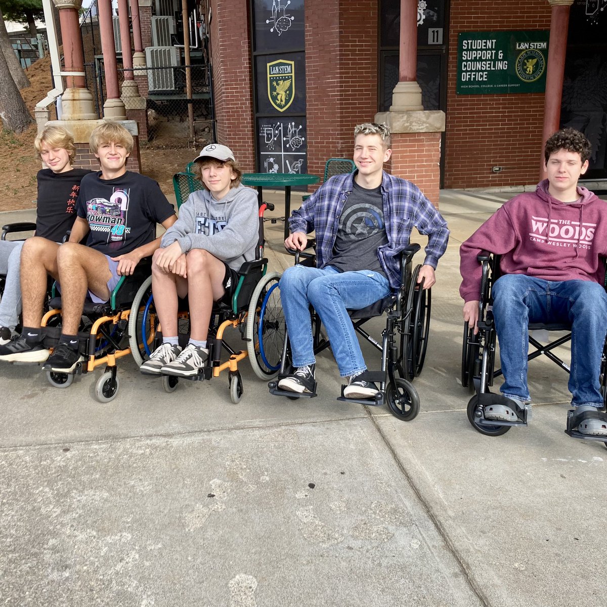Thanks, disABILITY Resource Center, for helping our STEM 2 students empathize as we head into midterm urban planning design projects! <a href="/LNSTEMAC/">L & N STEM Academy</a> #STEM #urbanplanning
