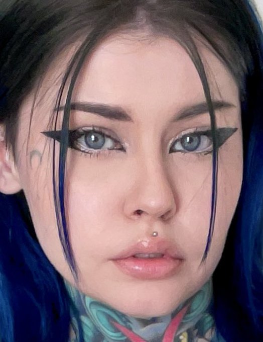 This is tripping me up bad https://t.co/A8FJ5KpX1z<a href="/tag/newprofilepic"class="tags"><span>#newprofilepic</span></a>