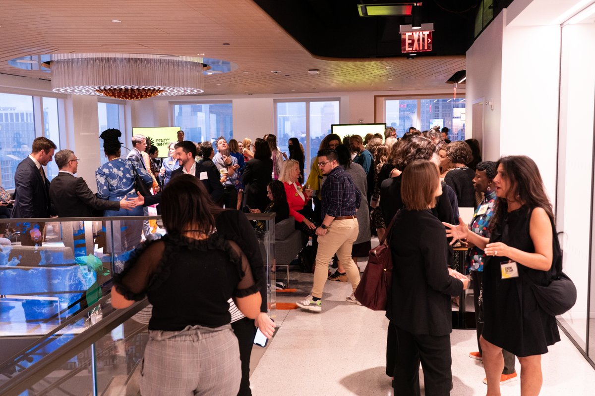 projdandelion's tweet image. #ProjectDandelion hosted a reception at UNGA with the @RockefellerFdn, a supporter and partner of Project Dandelion, with 200+ women leaders uniting in the climate movement. Natalye Paquin and @JaneFonda are Dandelions. 

#UNGA2023 #ClimateWeek2023 #IAmaDandelion
