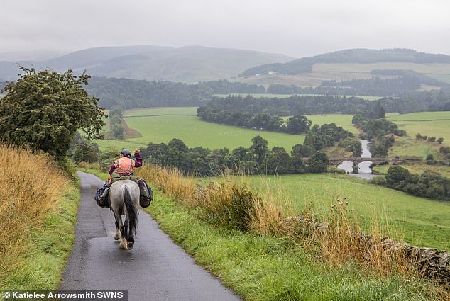 82-yr-old Jane Dotchin is on her annual seven-week trek from England to the Scottish Highlands.😃

She & dog Dinky do the epic 600-mile journey every year since 1972 to Inverness on her steed Diamond from her smallholding in Hexham, Northumberland.