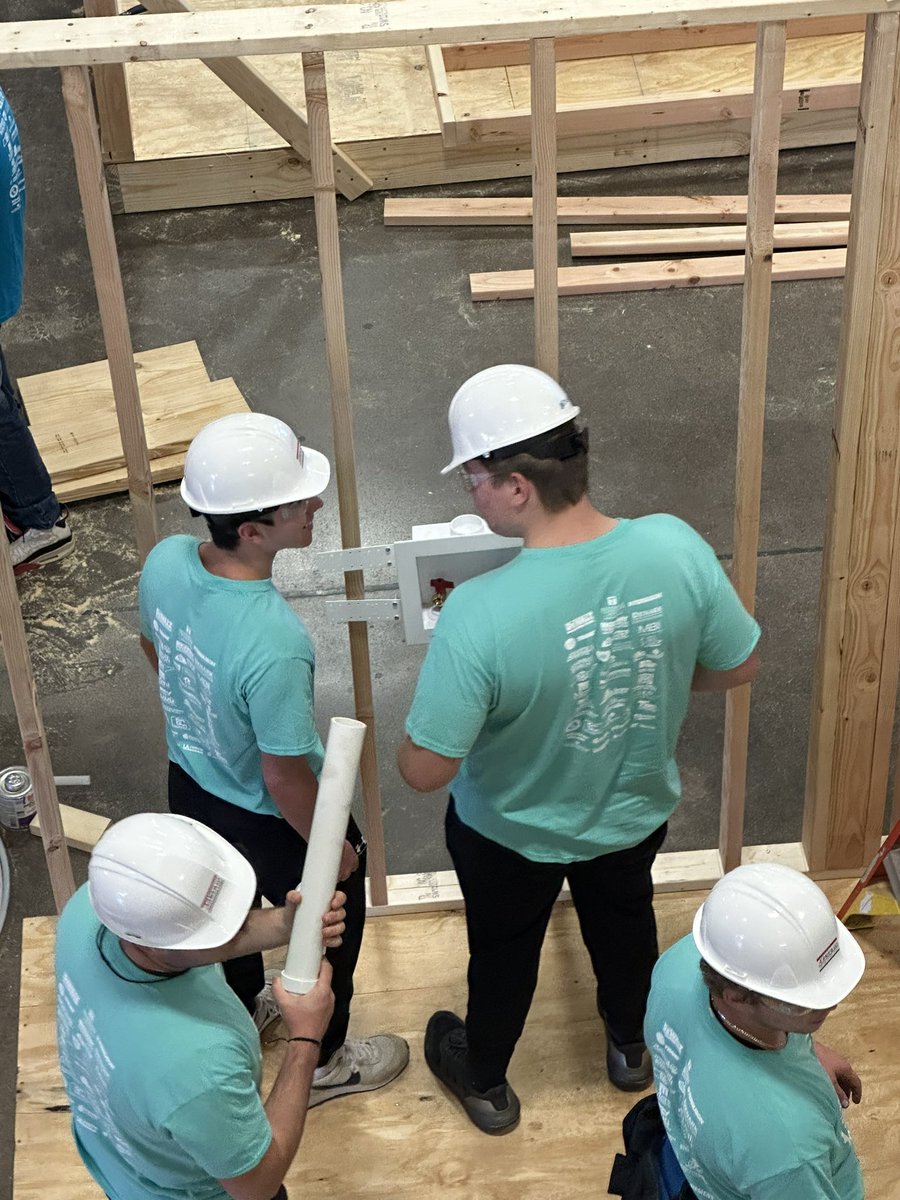 FHSconstruction tweet media