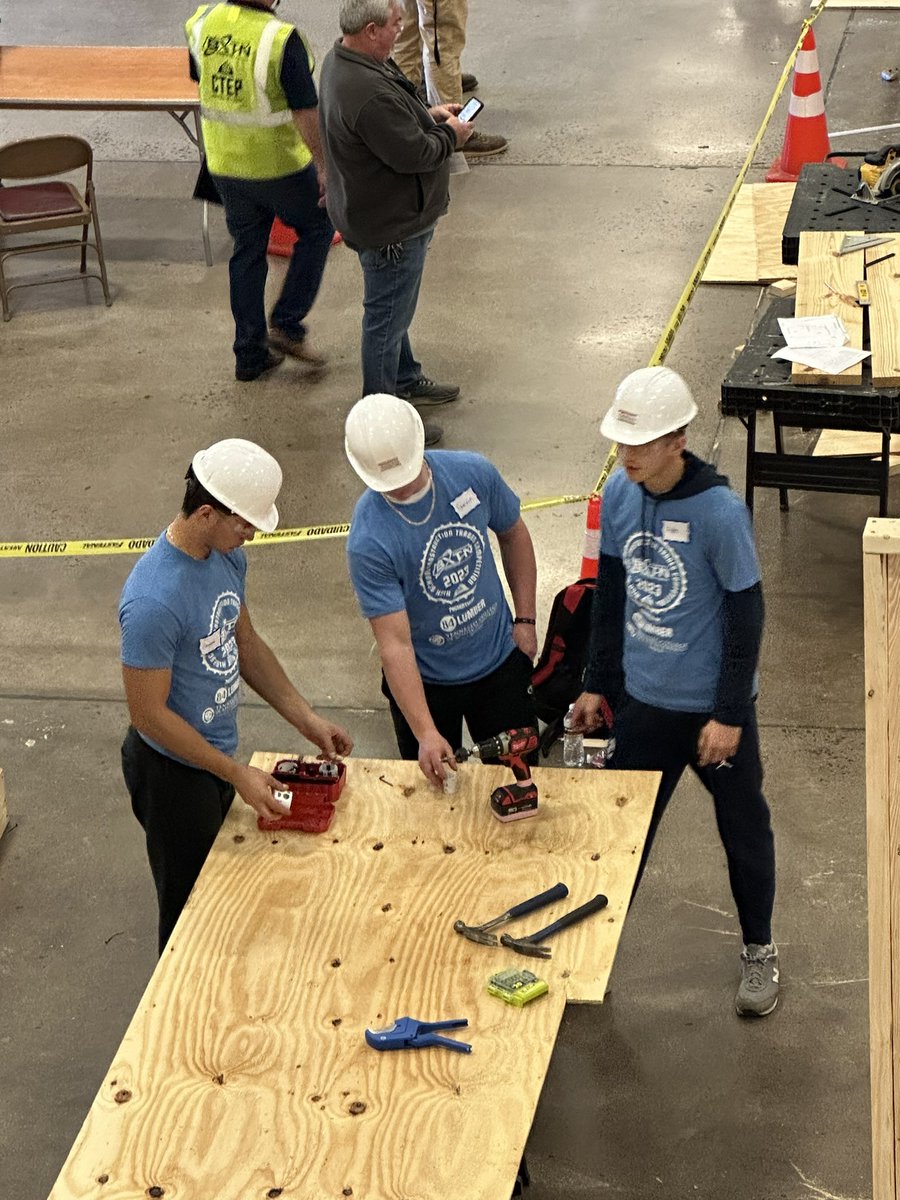 FHSconstruction tweet media