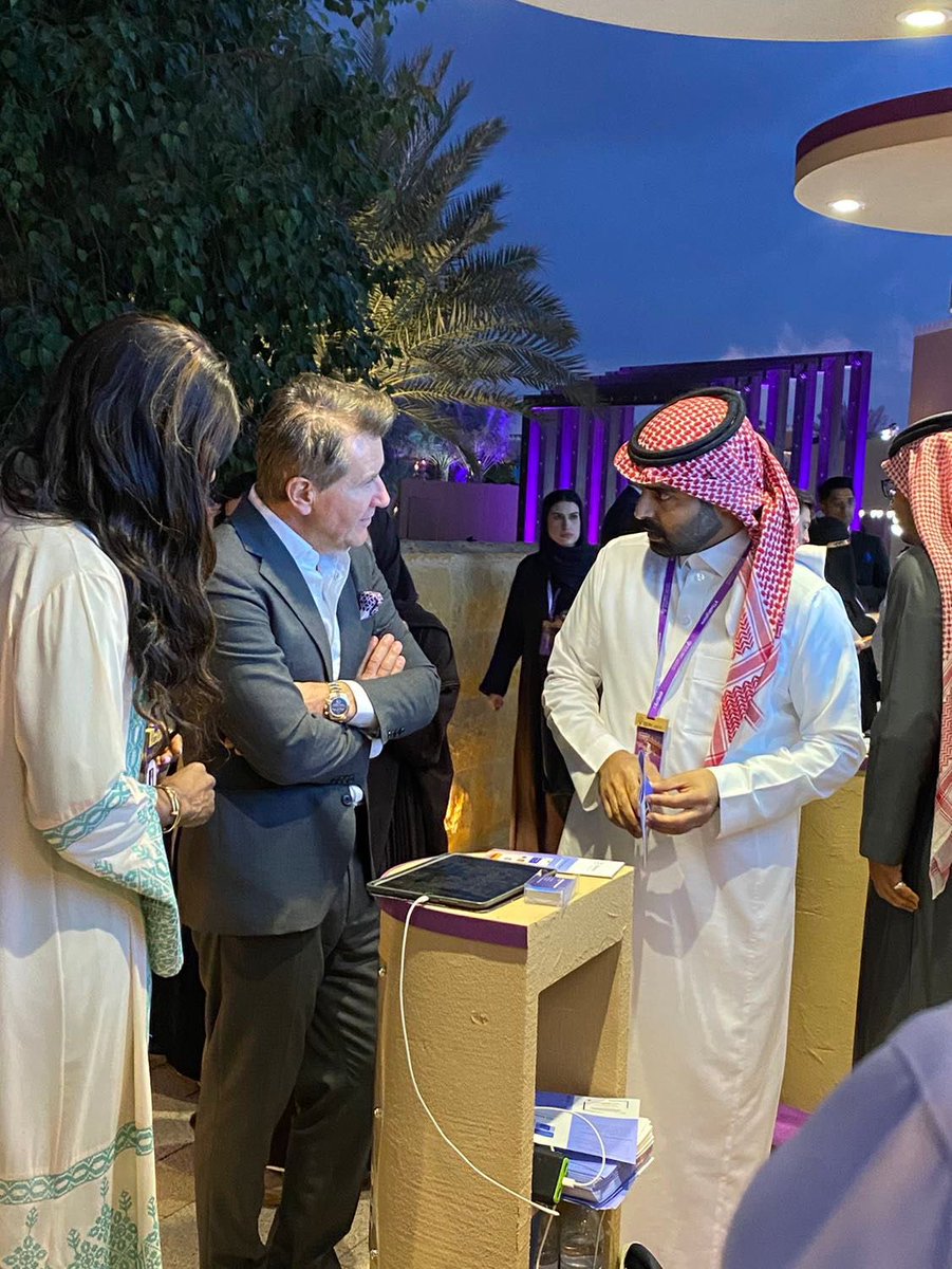 Abdulrhm1n's tweet photo. Thrilled to be part of #منتدى_مسك_العالمي through #MISKLaunchpad 4.0! 🚀 Our team's journey has been incredible, and it was an honor to have Mr. @robertherjavec visit our booth. His insights were invaluable, making this experience truly memorable! 🌟
#MGF23 #BIGNOW https://t.co/yEN1P0DRKa