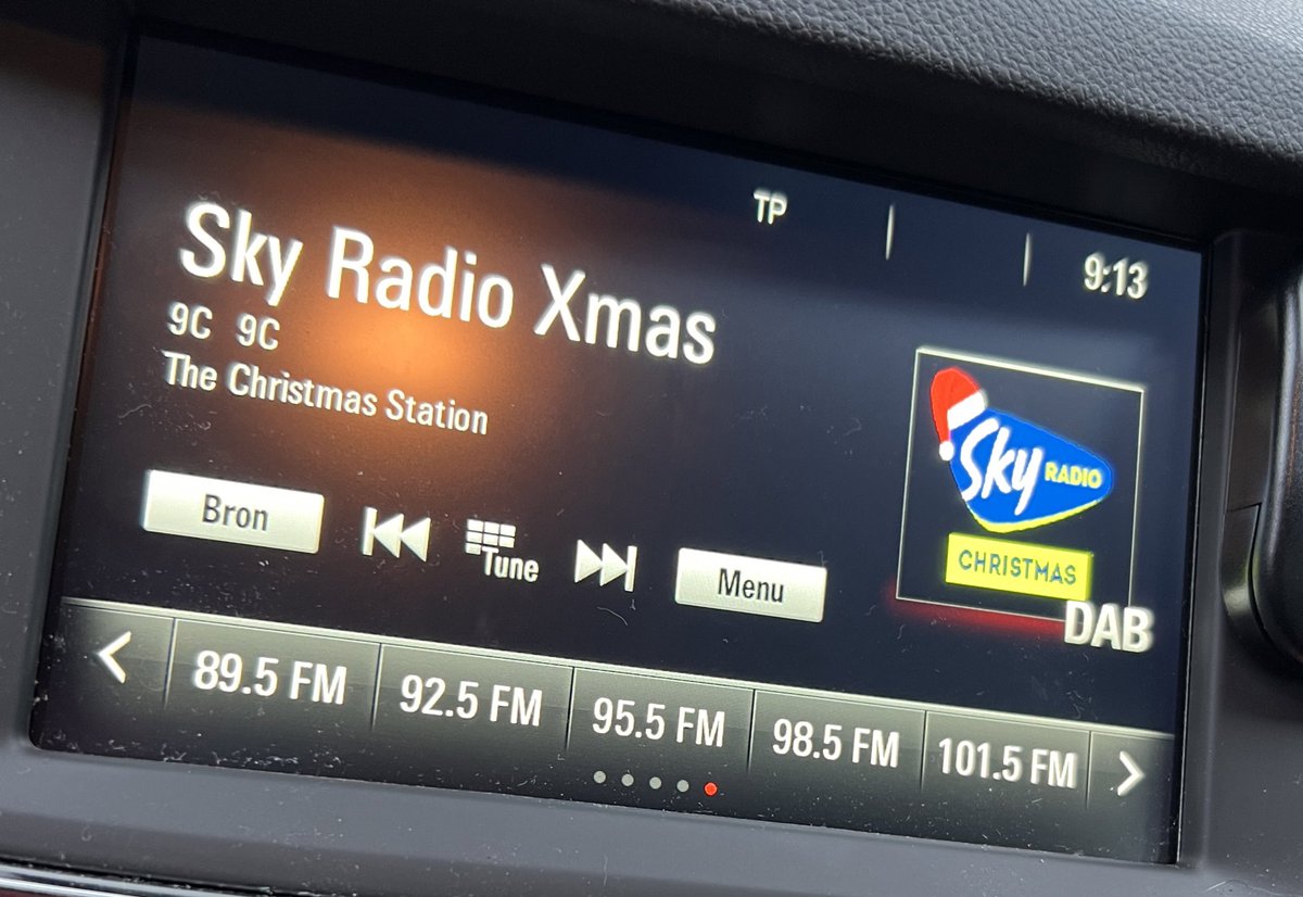 patquintelier's tweet image. Blijkt maar weer… #rtfm ook mijn leaseauto heeft DAB. Blij ei! #itsbeginningtolookalot….