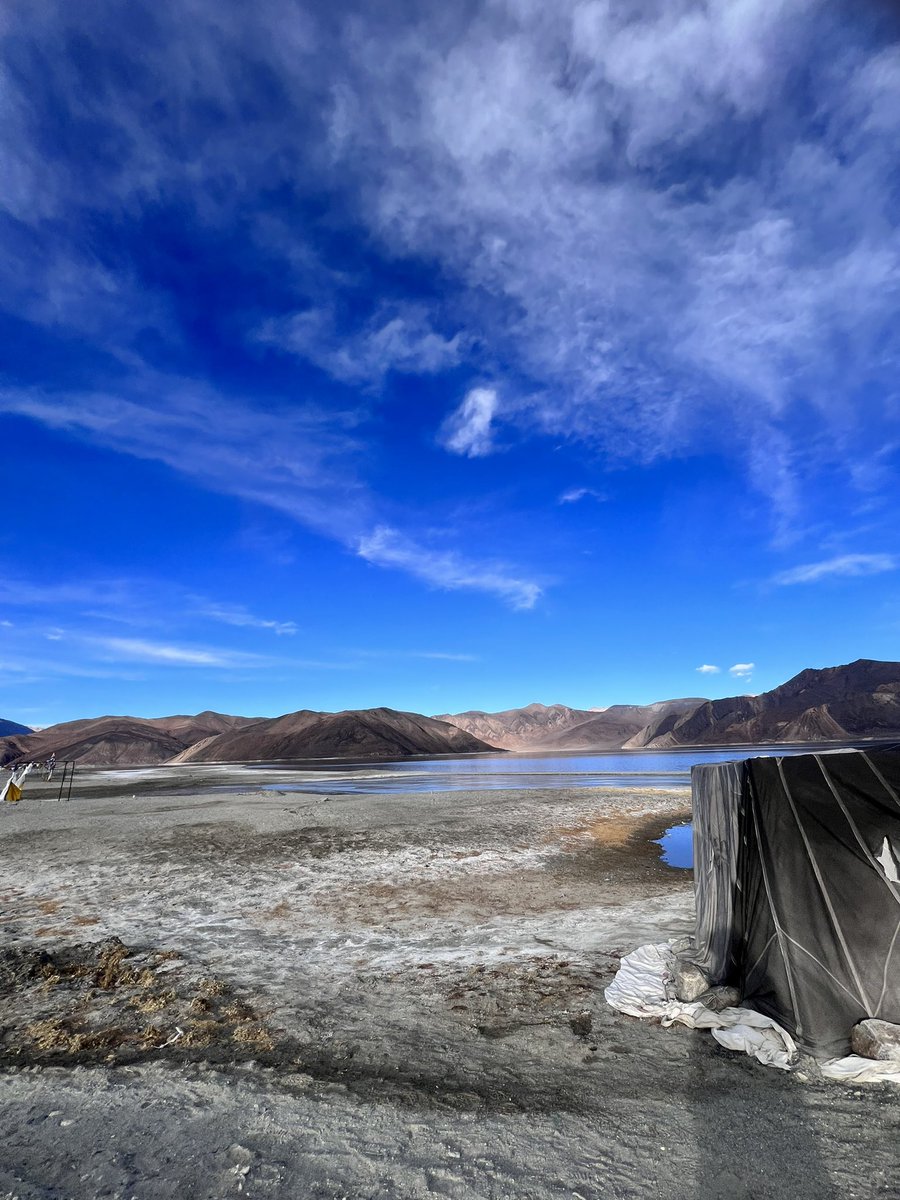 Khatri_J's tweet photo. Visited #pangonglake #pangongtso Most beautiful lake I have seen. 
The interesting part is to see how film #tourism can promote a place. The place has seen admirable popularity after release of movie #3idiots. I would like to thank @utladakhtourism @RajkumarHirani @Julley_Ladakh https://t.co/9IheNzYlxI