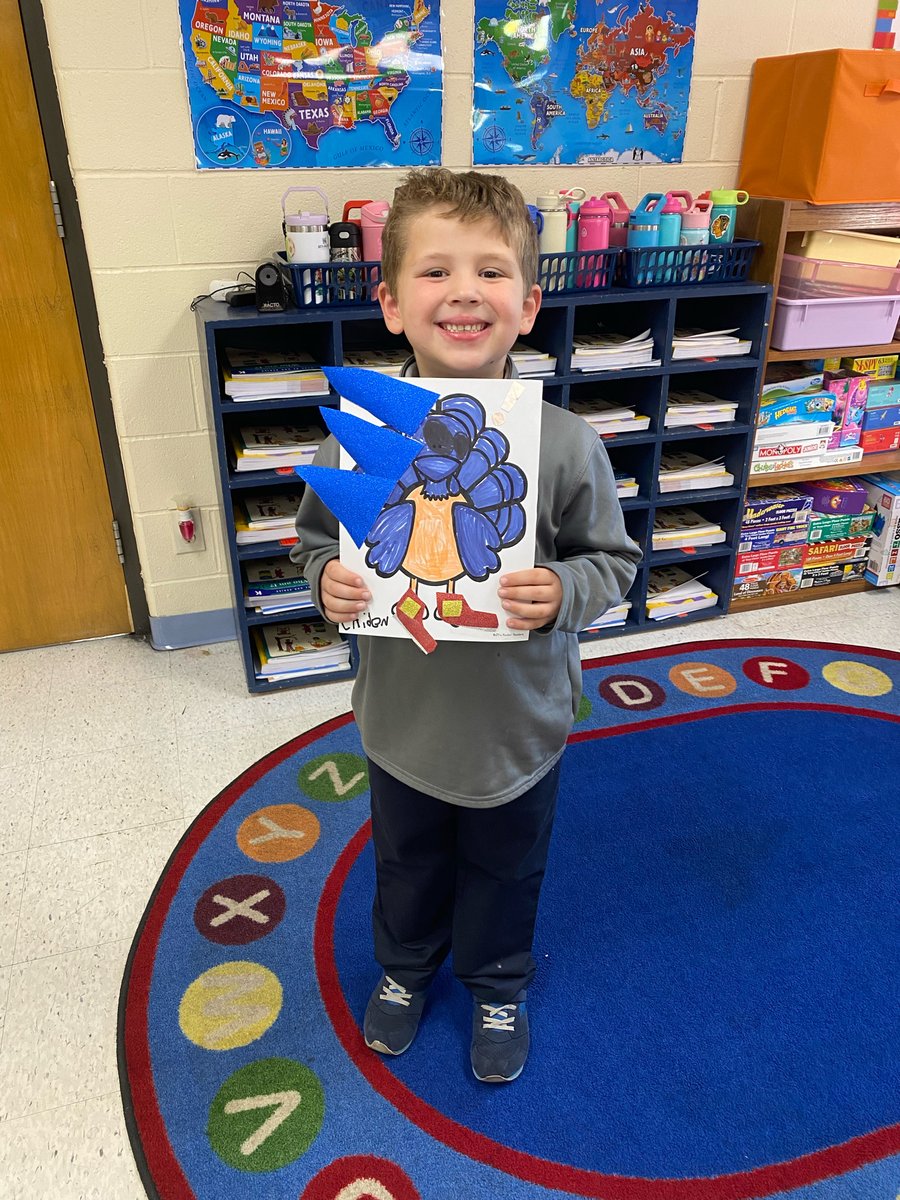 QASSchool's tweet photo. Kindergartens and their families worked together using a lot of creativity to “disguise” their turkeys. https://t.co/eQ95J3bZ19