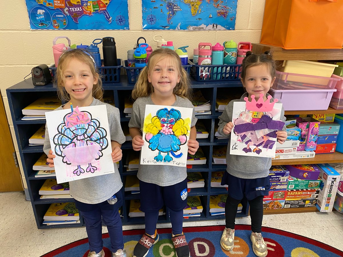 QASSchool's tweet photo. Kindergartens and their families worked together using a lot of creativity to “disguise” their turkeys. https://t.co/eQ95J3bZ19